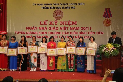 Lễ kỷ niệm Ngày nhà giáo Việt Nam 20/11 và Lễ tuyên dương khen thưởng các điển hình tiên tiến, nhà giáo mẫu mực năm 2015